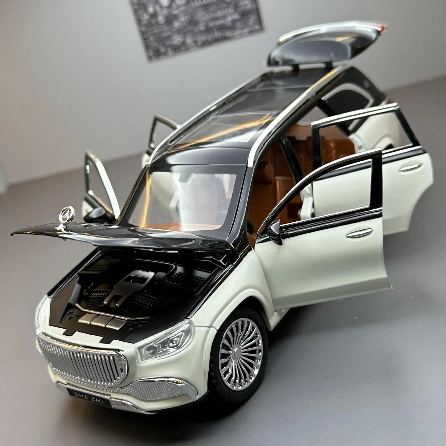 Mercedes Benz Maybach GLS600 SUV Diecast
