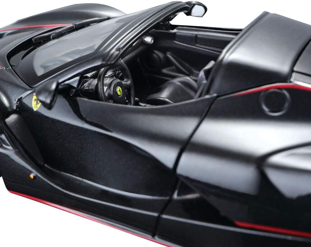 Ferrari LaFerrari Aperta – 1:24 Diecast by Maisto
