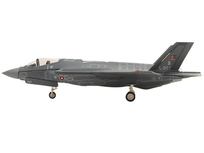 1:200 Lockheed Martin F-35A Lightning II Aircraft "Eskadrille 727 Skrydstrup Air Base" (L-007) Royal Danish Air Force Diecast Model by Herpa