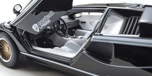 Lamborghini Countach LP500R Black – 1:18 Diecast by Kyosho