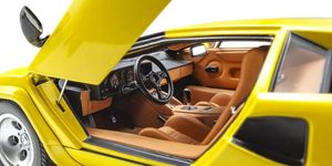 Lamborghini Countach LP5000 Quattrovalvole Yellow – 1:18 Diecast by Kyosho