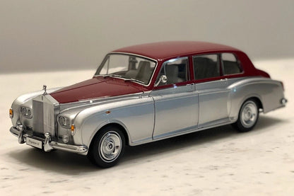 Rolls-Royce Phantom VI Silver/Red – 1:18 Diecast by Kyosho